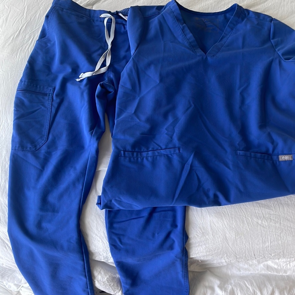 Figs- top is small, pants are small TALLS